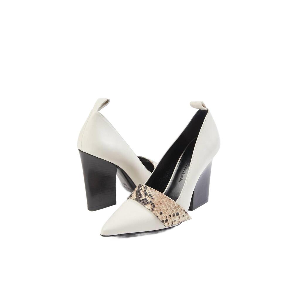 NEW ATIANA nine 2 fiver high heel in bone